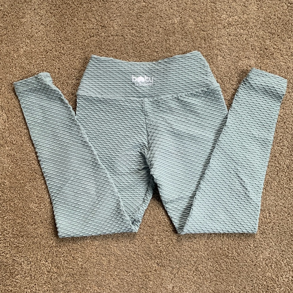 NWOT Booty by Brabants Croco Leggings